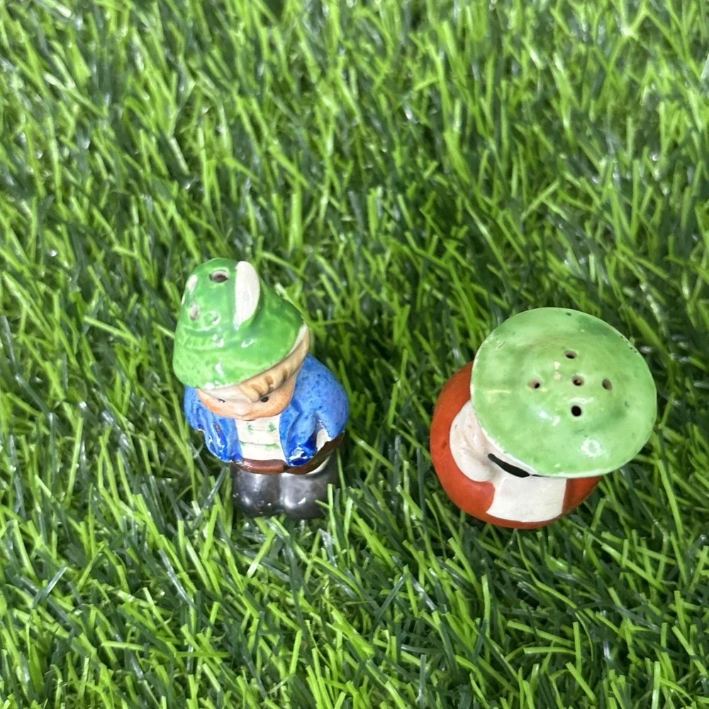 1950s Vintage Salt Pepper‎ Shakers Dutch Couple Japan Ceramic Pair
